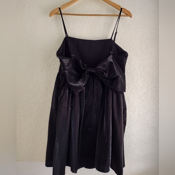 TCEC Black Metallic Shimmer Bow Dress - Picture 6 of 9